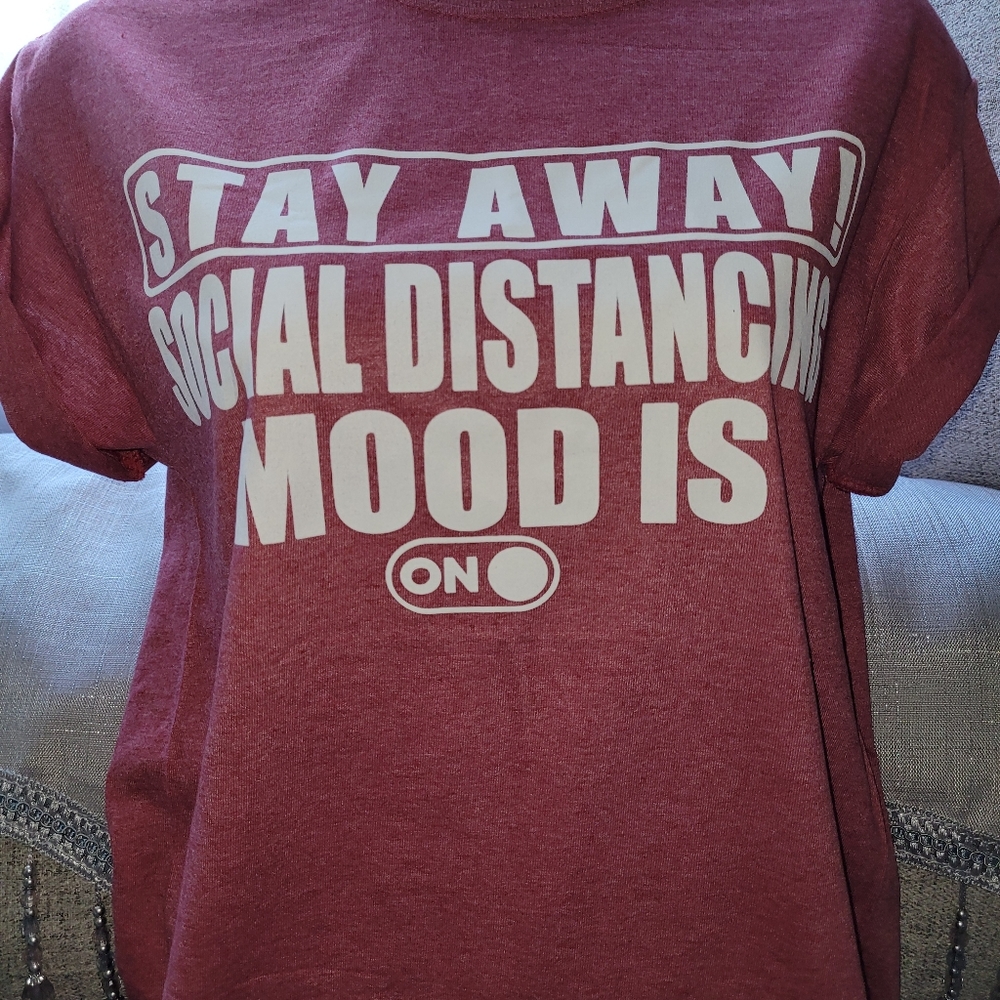 ⚘Graphic T shirt - Picture 2 of 6